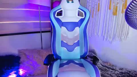 Zoe  online show from 10-02-25, 03:19