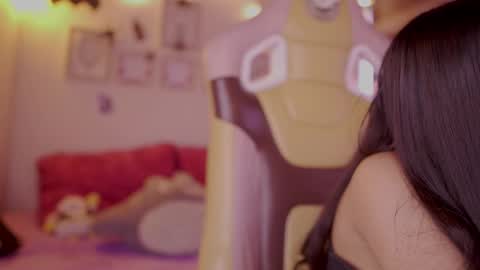 Zoe  online show from 10-22-25, 05:02