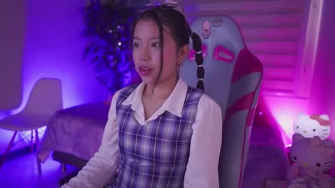 Zoe  online show from 11-07-25, 04:18