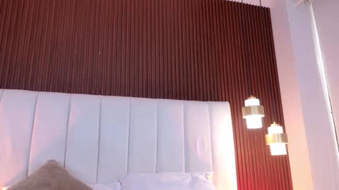 Snapshot of zoe_stargb chatting on 10-23-25, 08:51 Camila Aristizabal online show from 10-23-25, 08:51