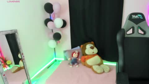 zoe_sullivan_ online show from 12-09-24, 09:49