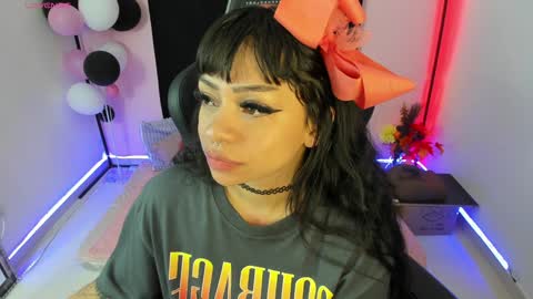 zoe_sullivan_ online show from 12-22-24, 09:22