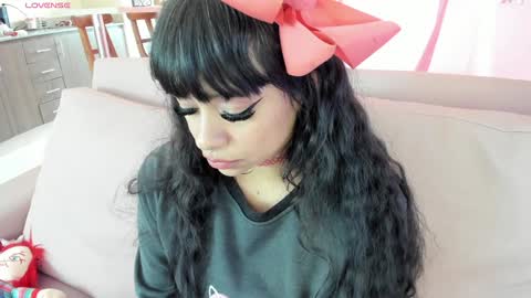 zoe_sullivan_ online show from 01-17-25, 12:31