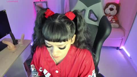 zoe_sullivan_ online show from 01-31-25, 09:48