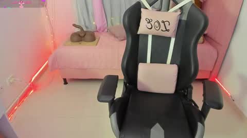 zoe_sullivan_ online show from 09-28-25, 10:20