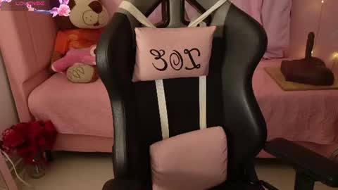 zoe_sullivan_ online show from 06-20-26, 09:01