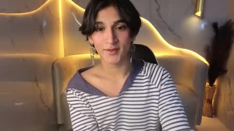 Zoe online show from 11-21-25, 08:07