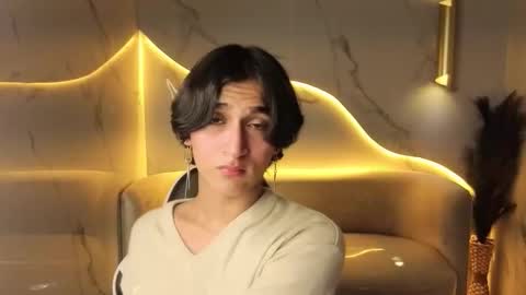 Zoe online show from 11-22-25, 08:08