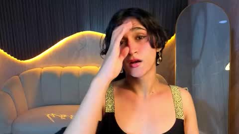 Zoe online show from 12-19-25, 08:05