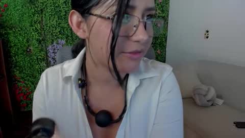 Zoe online show from 11-06-25, 03:29