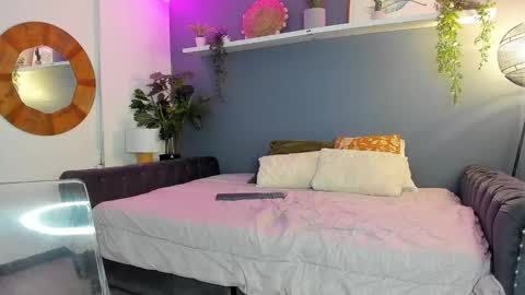 Zoe online show from 09-12-25, 07:14