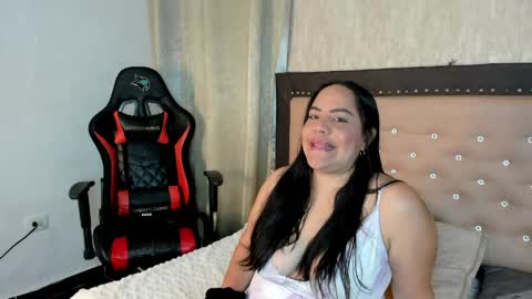 zoedeleon online show from 05-11-26, 07:22