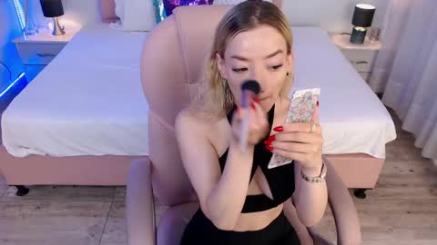 zoe online show from 05-07-26, 02:11