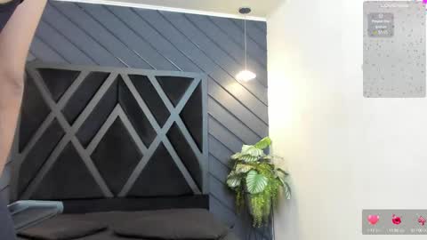 Zoe 3 online show from 09-14-25, 02:27