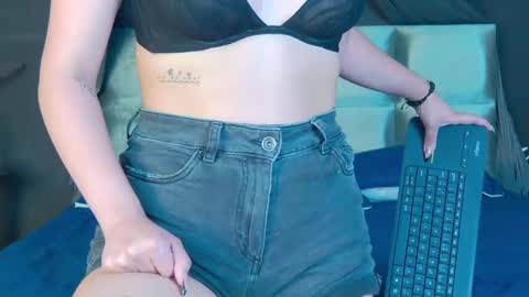 Zoe online show from 02-06-25, 07:07