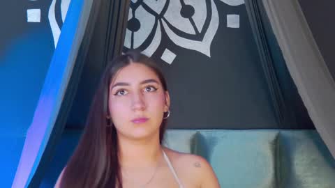 Zoe online show from 09-09-25, 01:54