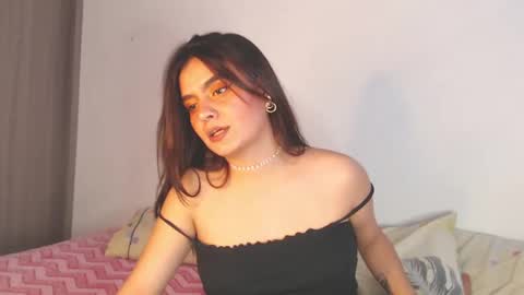 Zoee online show from 10-11-25, 09:24