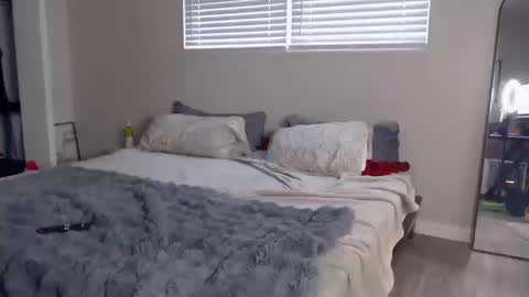 Snapshot of zoeemonroe chatting on 10-11-25, 09:13 zoeemonroe online show from 10-11-25, 09:13