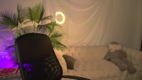 ZOE online show from 04-29-26, 06:06