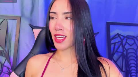 Laura  online show from 05-01-26, 04:28
