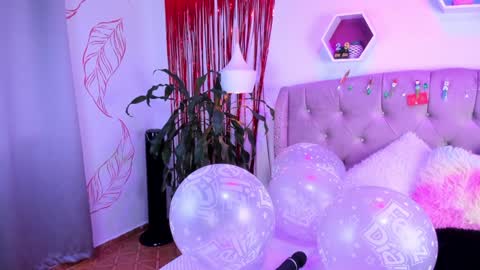 Zoe online show from 12-08-24, 05:55