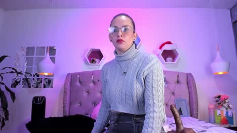 Zoe online show from 01-04-25, 02:56