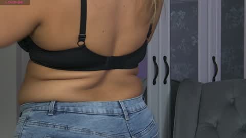 ZoeMesmerize online show from 12-28-24, 05:02