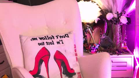 ZoeMesmerize online show from 10-16-25, 03:07