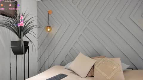 Zoe online show from 03-25-26, 10:49