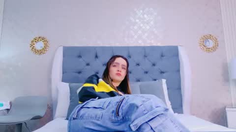 ZoeWilliis online show from 06-13-26, 11:08