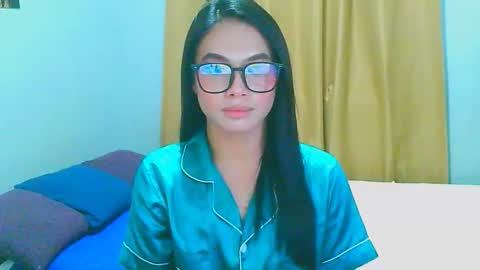 Snapshot of zoey_pleasure chatting on 10-04-25, 08:40 zoey online show from 10-04-25, 08:40
