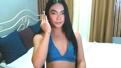 zoey online show from 11-25-25, 06:46