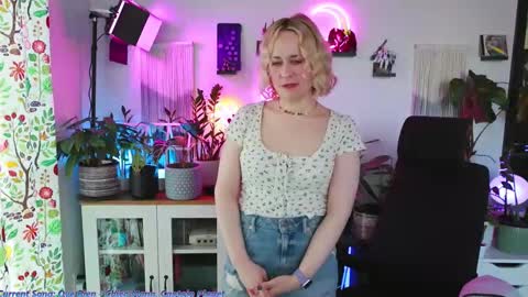 Zoey Ryan online show from 02-27-26, 06:52