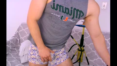 Snapshot of zohan_haidar chatting on 06-08-26, 07:58 ZohanMohamed online show from 06-08-26, 07:58
