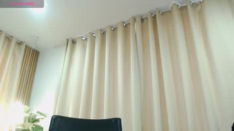 CALL ME    Z O H E T  online show from 10-20-25, 03:45