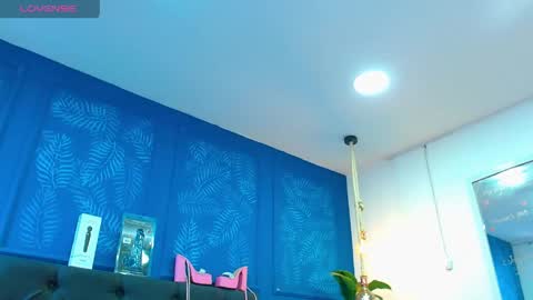 Snapshot of zohet_kriss chatting on 05-11-26, 02:12 CALL ME Z O H E T online show from 05-11-26, 02:12