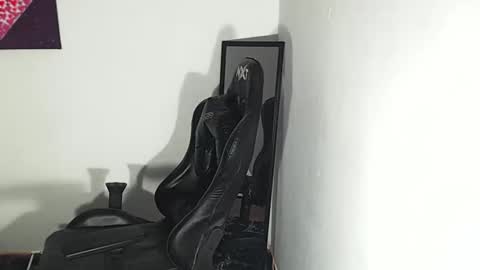 zol_gil03 online show from 09-17-25, 01:29