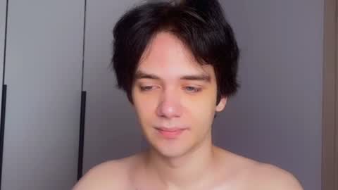 Snapshot of zombde32 chatting on 07-18-26, 01:26 Zombdeeeee online show from 07-18-26, 01:26
