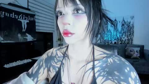 Snapshot of zombieeporcelainex chatting on 03-03-26, 07:03 SOPHIE online show from 03-03-26, 07:03
