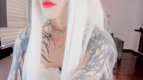 Snapshot of zombieeporcelainex chatting on 03-14-26, 09:53 SOPHIE online show from 03-14-26, 09:53