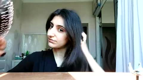 Snapshot of zoniatoelle chatting on 05-27-26, 08:44 Ilona online show from 05-27-26, 08:44