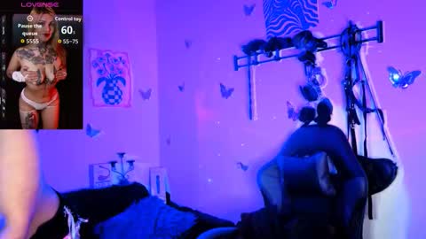 Zoee  online show from 03-25-26, 05:57