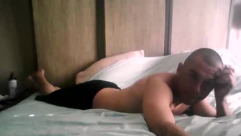 Snapshot of zooroxxx101 chatting on 10-21-25, 03:35 zooroxxx101 online show from 10-21-25, 03:35