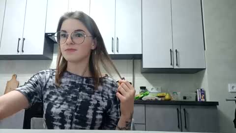 Snapshot of zoriana20 chatting on 10-18-25, 07:47 zoriana20 online show from 10-18-25, 07:47