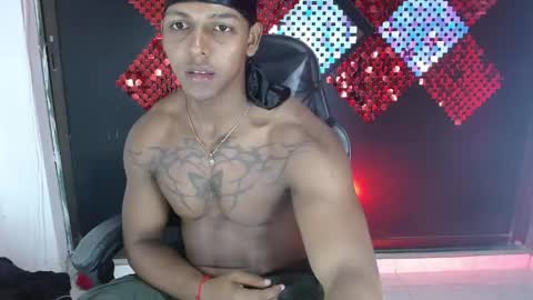 Snapshot of zoriel_derox chatting on 04-29-26, 05:52 Zoriel online show from 04-29-26, 05:52