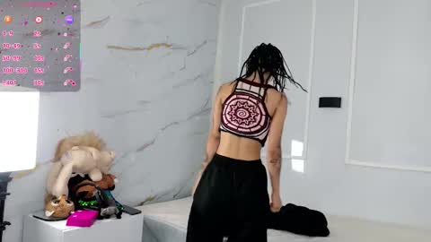 Snapshot of zorravioleta chatting on 02-26-26, 11:42 Violeta online show from 02-26-26, 11:42