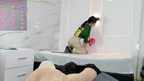 Snapshot of zorravioleta chatting on 02-28-26, 11:44 Violeta online show from 02-28-26, 11:44