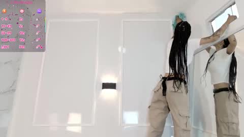 Snapshot of zorravioleta chatting on 03-24-26, 11:48 Violeta online show from 03-24-26, 11:48