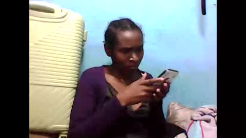 Snapshot of zuana14 chatting on 10-09-25, 03:43 zuana14 online show from 10-09-25, 03:43