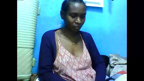 Snapshot of zuana14 chatting on 10-11-25, 06:34 zuana14 online show from 10-11-25, 06:34